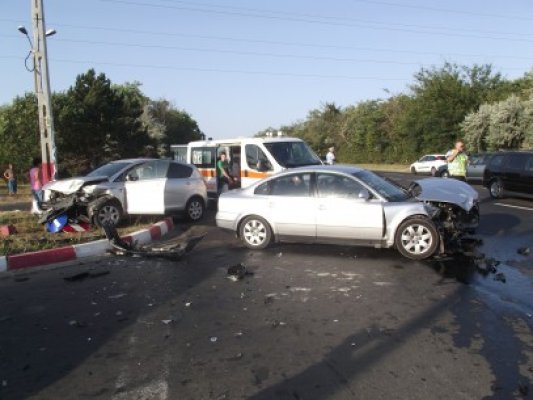 Accident rutier cu trei victime la Costineşti - vezi foto+video